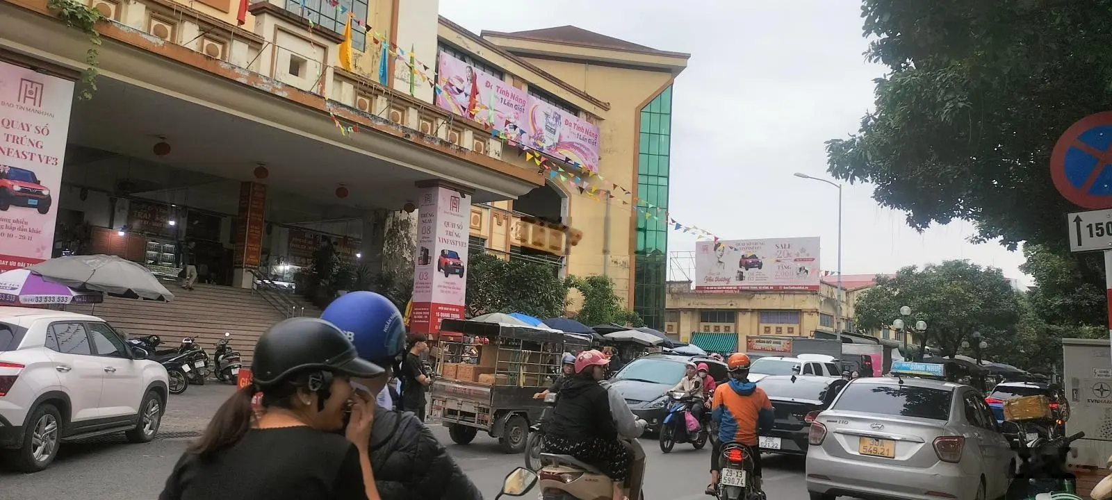 Siêu mẫu Bà Triệu,Hà Đông Dt45m², 5 tầng, giá 7.1tỷ. Thang máy,Tặng full nội thất rất đẹp.