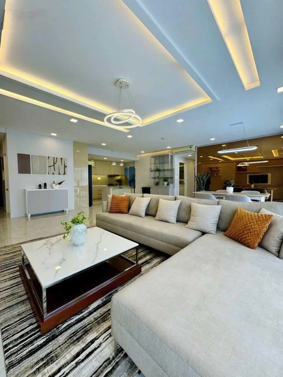 Bán nhanh CH Happy Valley PMH 100m2, 135m2, 3PN giá từ 6.8 tỷ, 8.8 tỷ. LH 0933 233 *** Ngọc Hân