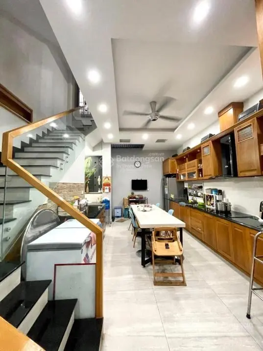 Bán nhà nội khu hẻm 6m Nguyễn Trọng Tuyển, Q. PN. DT đẹp 4x20m, 3 lầu. Giá 14 tỷ