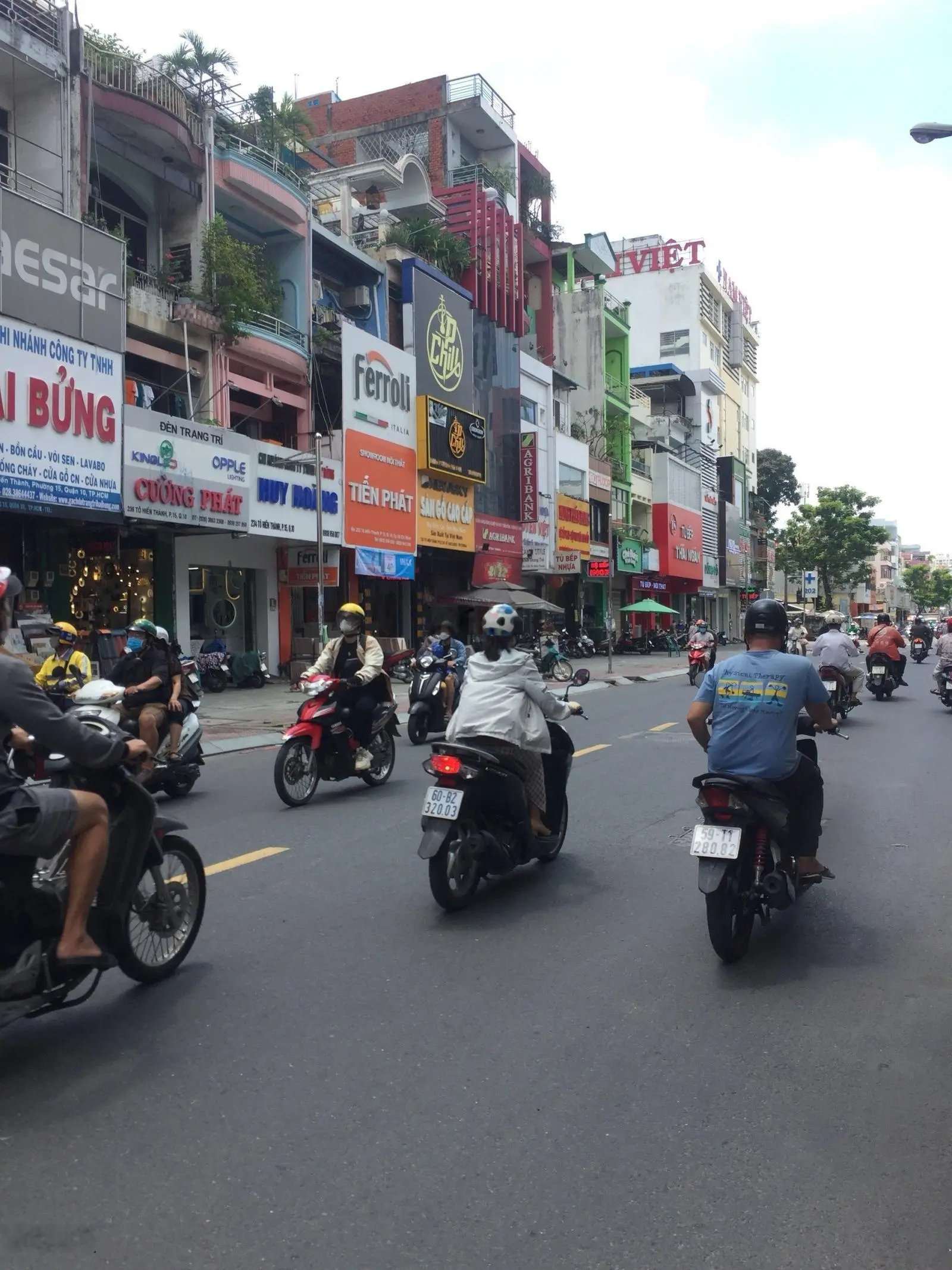7 x 22m, bán nhà 3 lầu MT Hoàng Văn Thụ - P.4 (giá 38 tỷ)