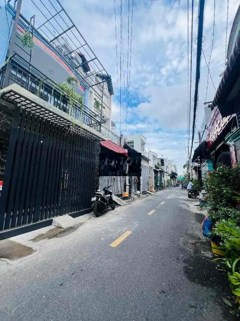 BÁN NHÀ MTKD 2 TẦNG - CHỈ 4 TỶ 2 - LÊ VĂN QUỚI - 51m2 (4.1x12) CỰC ĐEP