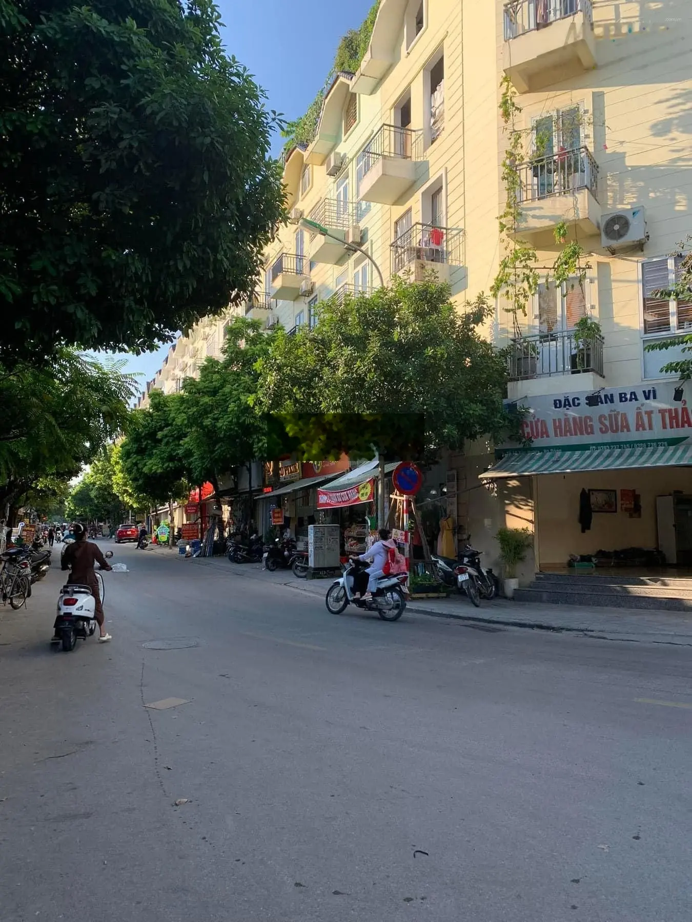 Hot hot 5 tỷ hơn nhà đẹp mới Yên Lộ - Yên Nghĩa - ô tô vào nhà - 2 nhà ra ô tô tránh, đỗ ngày đêm