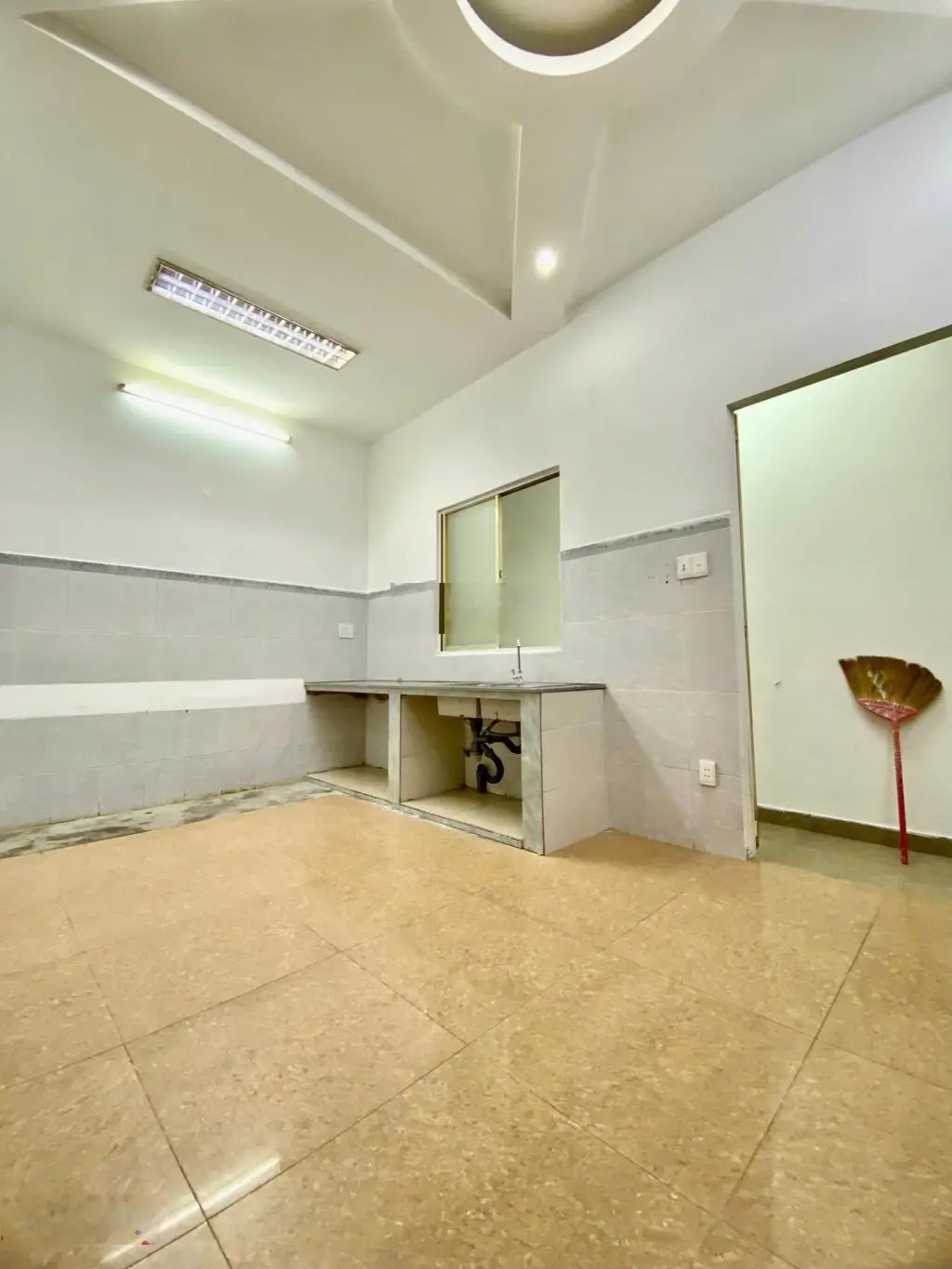 Bán gấp nhà hẻm xe hơi, Phan Huy Ích, Tân Bình tổng diện tích 225m2, giá chỉ 8,2 tỷ thương lượng