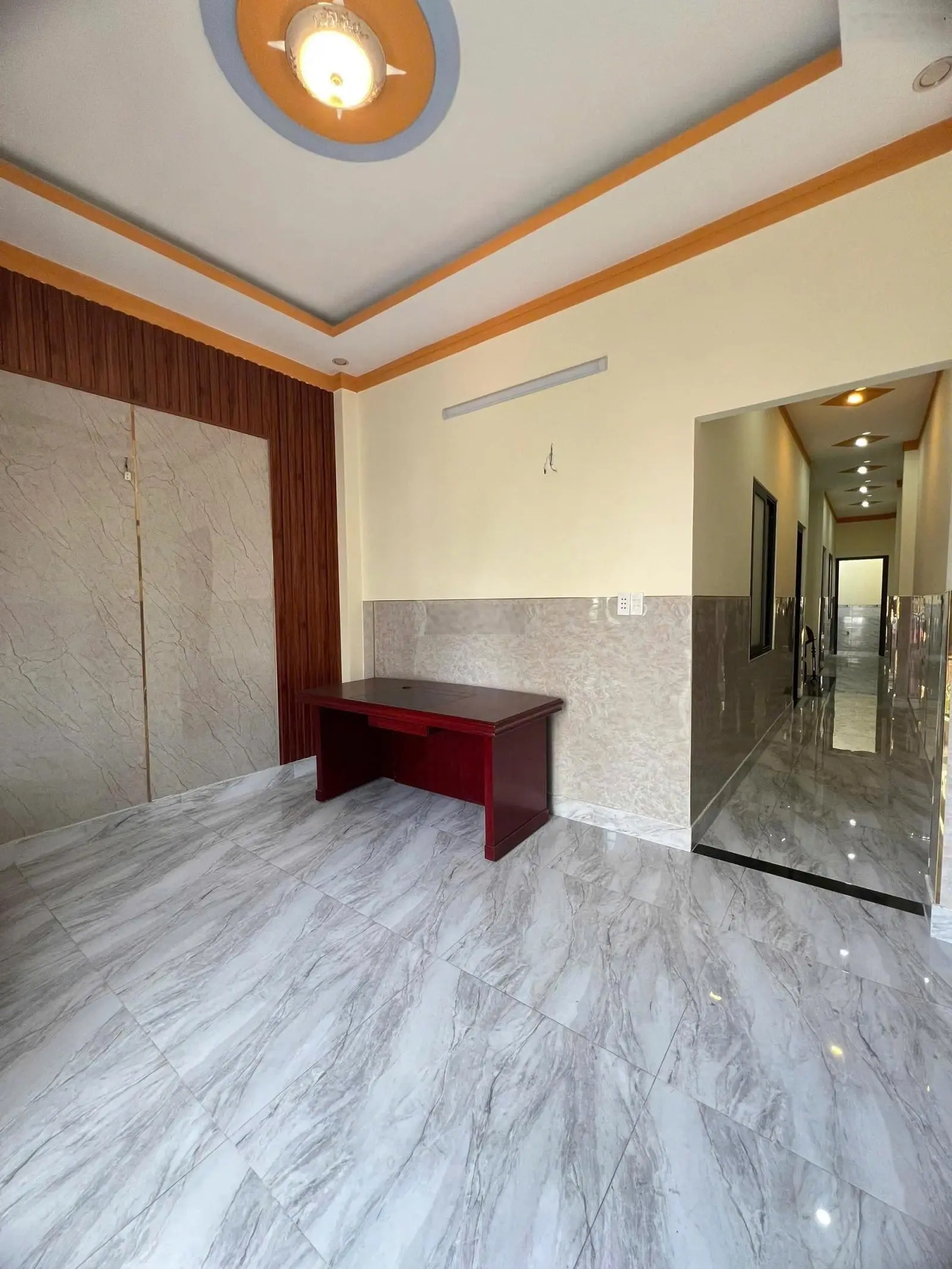 Bán gấp nhà mới xây siêu đẹp giá 4,5 tỷ gần ngã 4 chiêu liêu