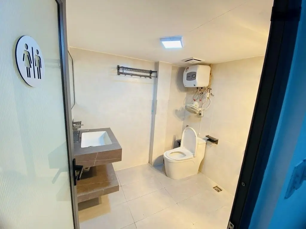 Cần bán tòa nhà 7 tầng Vũ Ngọc Phan, kd văn phòng, ccmn, thang máy, gần ô tô tránh, 68m2, 15.5 tỷ