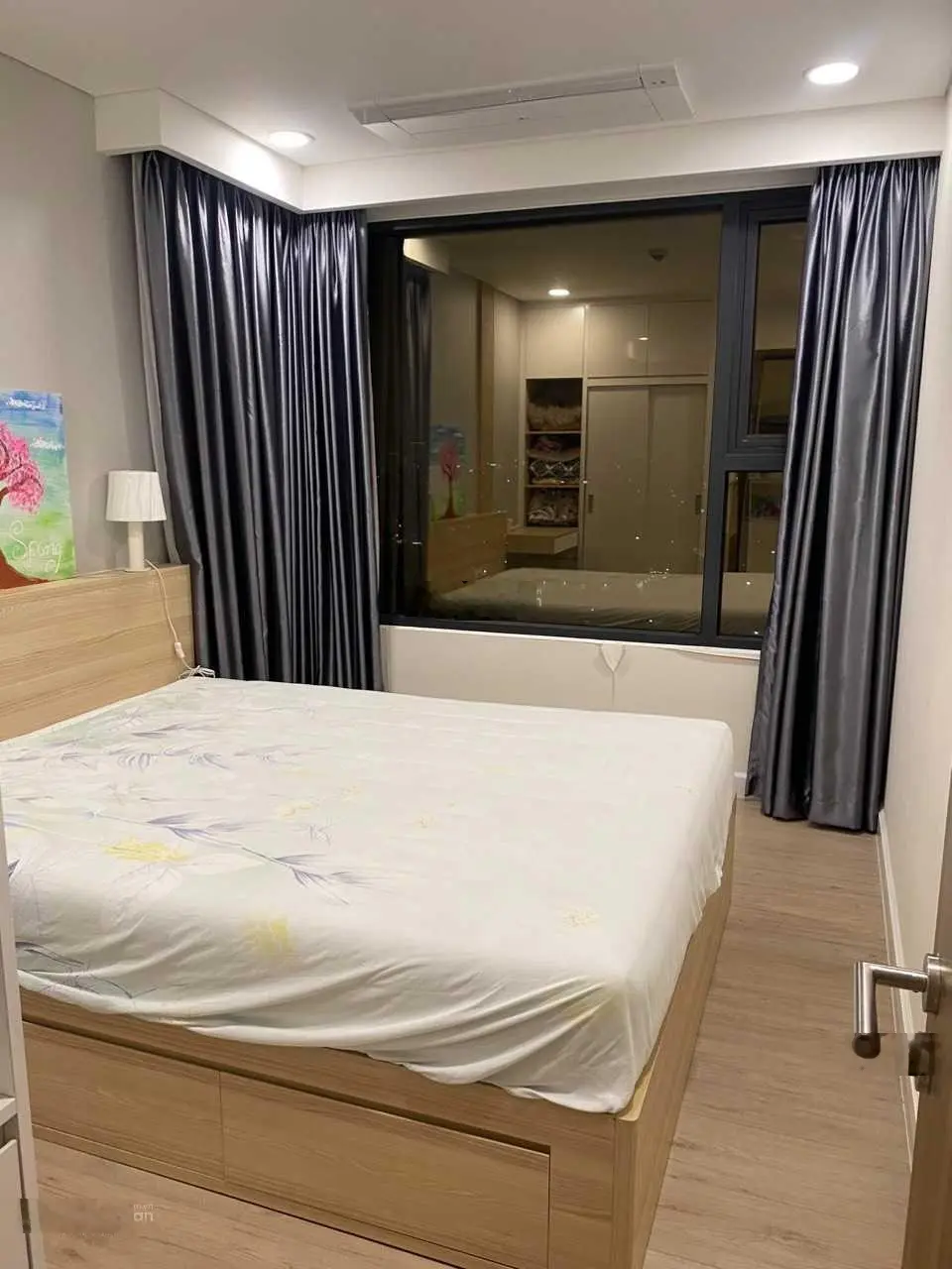 Bán căn hộ Kingdom 101, 3PN, 105m2, nội thất, giá 8 tỷ, liên hệ: 0908 435 *** xem nhà