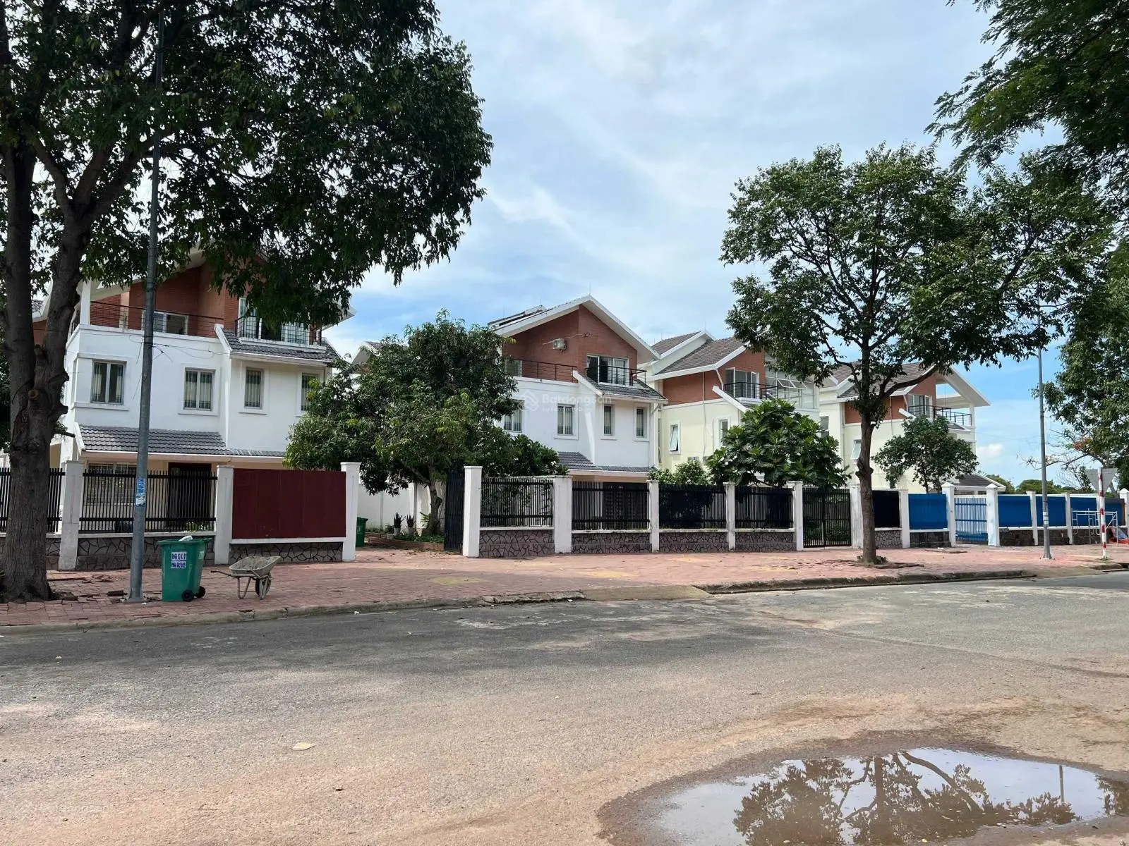 Bán nền 90m mặt sau đường Huỳnh Thúc Kháng dự án HUD Nhơn Trạch - Đồng Nai , giá hợp lý hiện tại