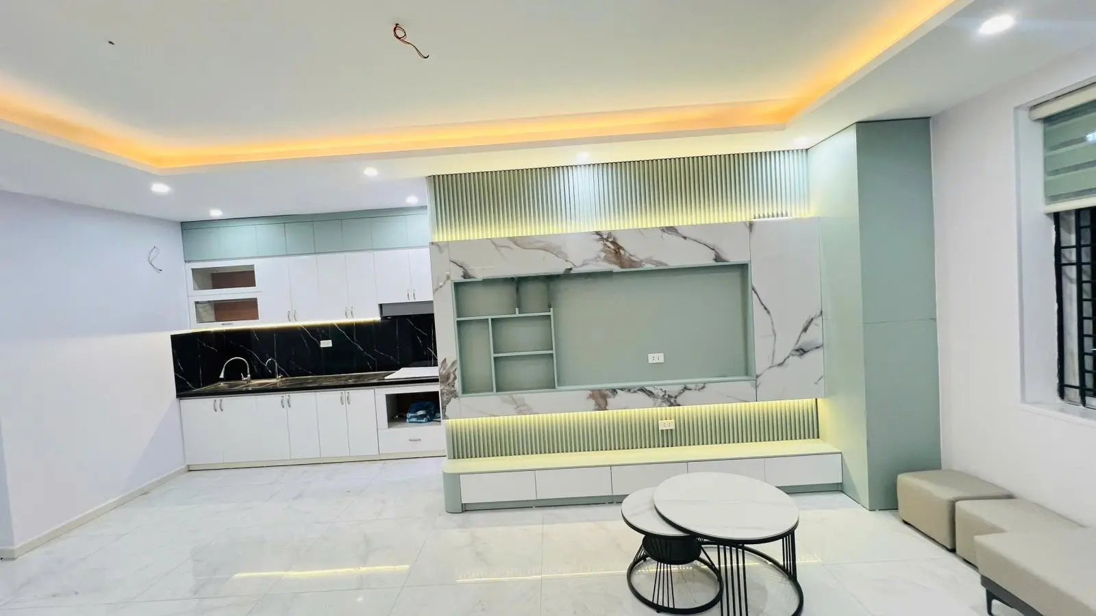 Căn hộ đẹp nhất CT1A ECOHOME 1, Sổ đỏ 80m2 View khu vui chơi. Giá cực hẫp dẫn.