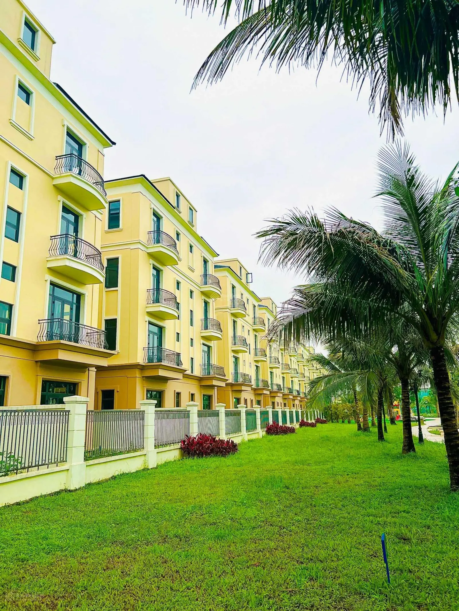 Quỹ biệt thự vip - sổ đỏ vĩnh viễn - Vinhomes Ocean Park 2