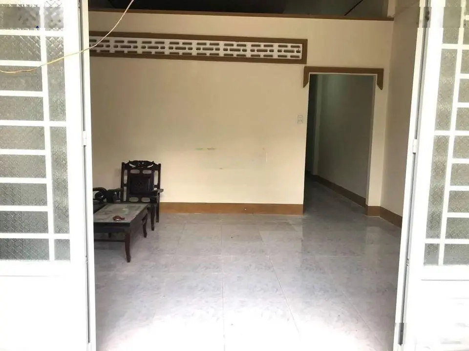 Sang nhà cũ 5x20=100m2 đường Trần Văn Mười Hóc Môn gần chợ Bà Điểm , buôn bán đông đúc, sổ sẵn