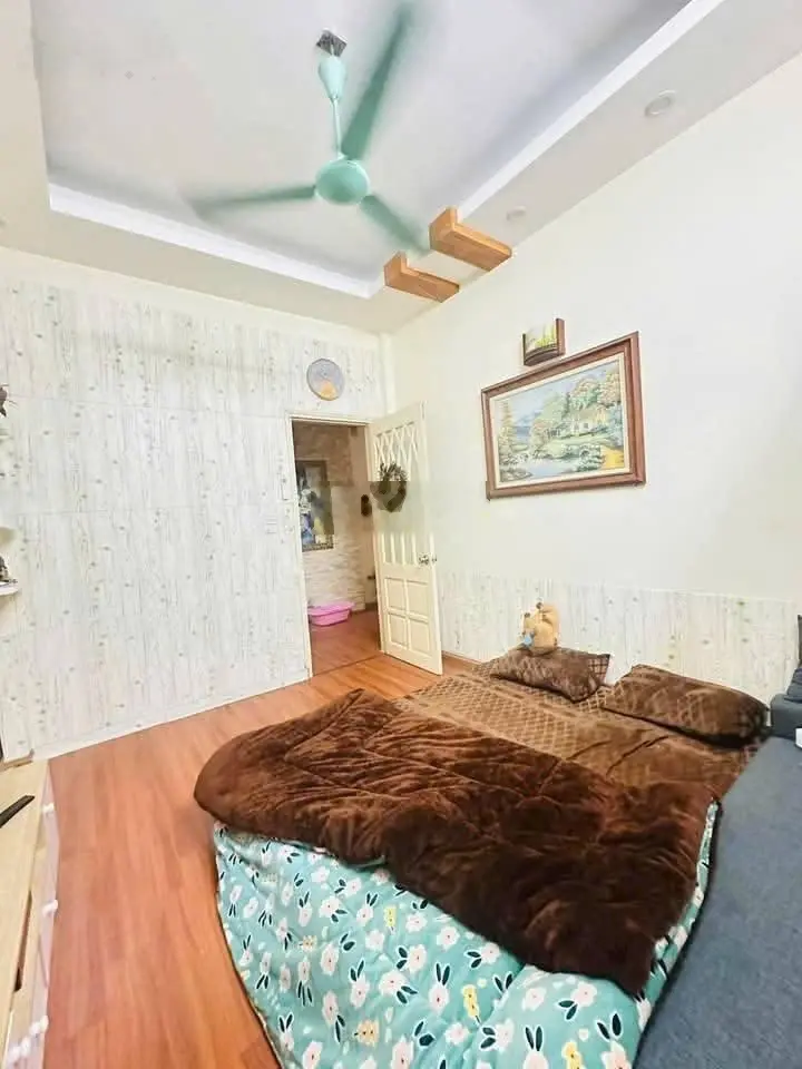 Nhà Đẹp Gần Đường Ô Tô Thái Thịnh, Đống Đa 39/46m, 4 tầng, mt 5.8m, giá 13.2 tỷ.