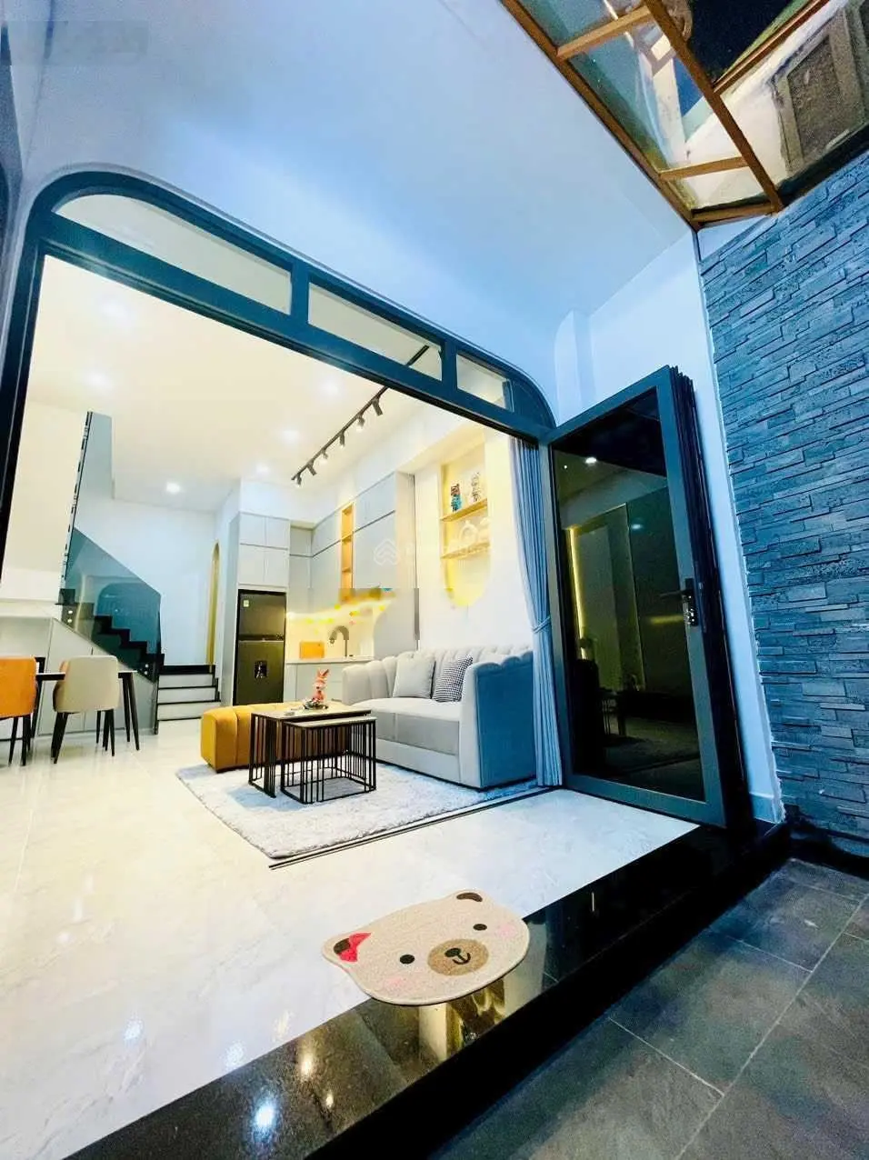 Siêu phẩm đẹp lung linh Xô Viết Nghệ Tĩnh, 2 tầng, hẻm xe hơi, 4.670 tỷ