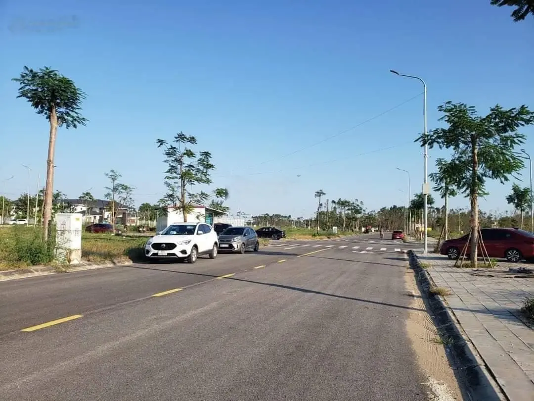 Lô đất nền đối diện trường FPT Bắc Giang, 4 tỷ