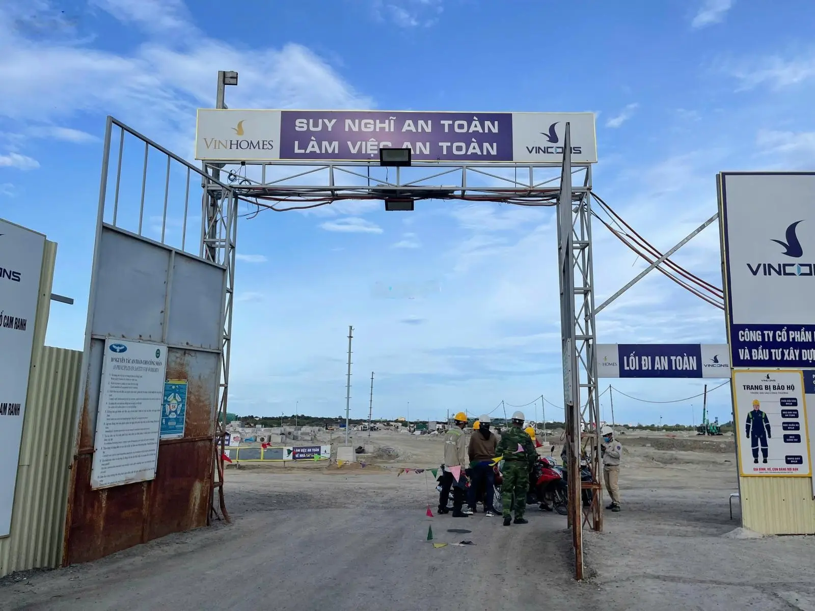 giá tốt nhất thị trường! Bán lô đất kinh doanh khách sạn mặt phố Lương Văn Can, Cam Nghĩa,Cam Ranh