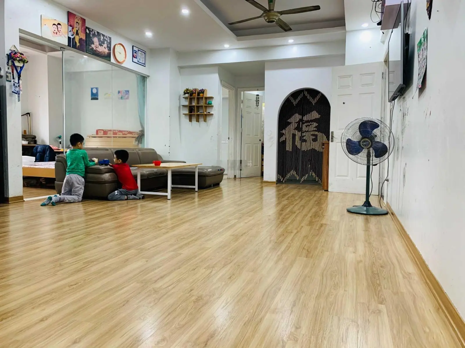 Sổ đỏ chính chủ cần bán nhà ở CT3 Xala 3 phòng ngủ giá 3,35 tỷ liên hệ 0845 838 ***