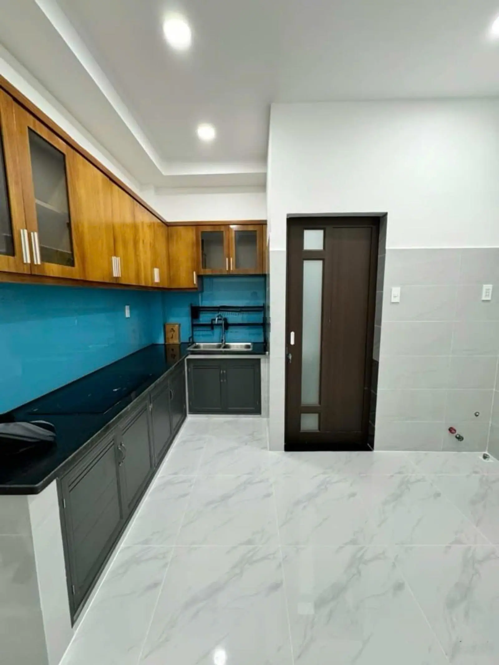 Tài chính 2.6 tỷ Mua ngay nhà Huỳnh Văn Bánh, Q. Phú Nhuận, 60m2, có HĐ thuê, SHR