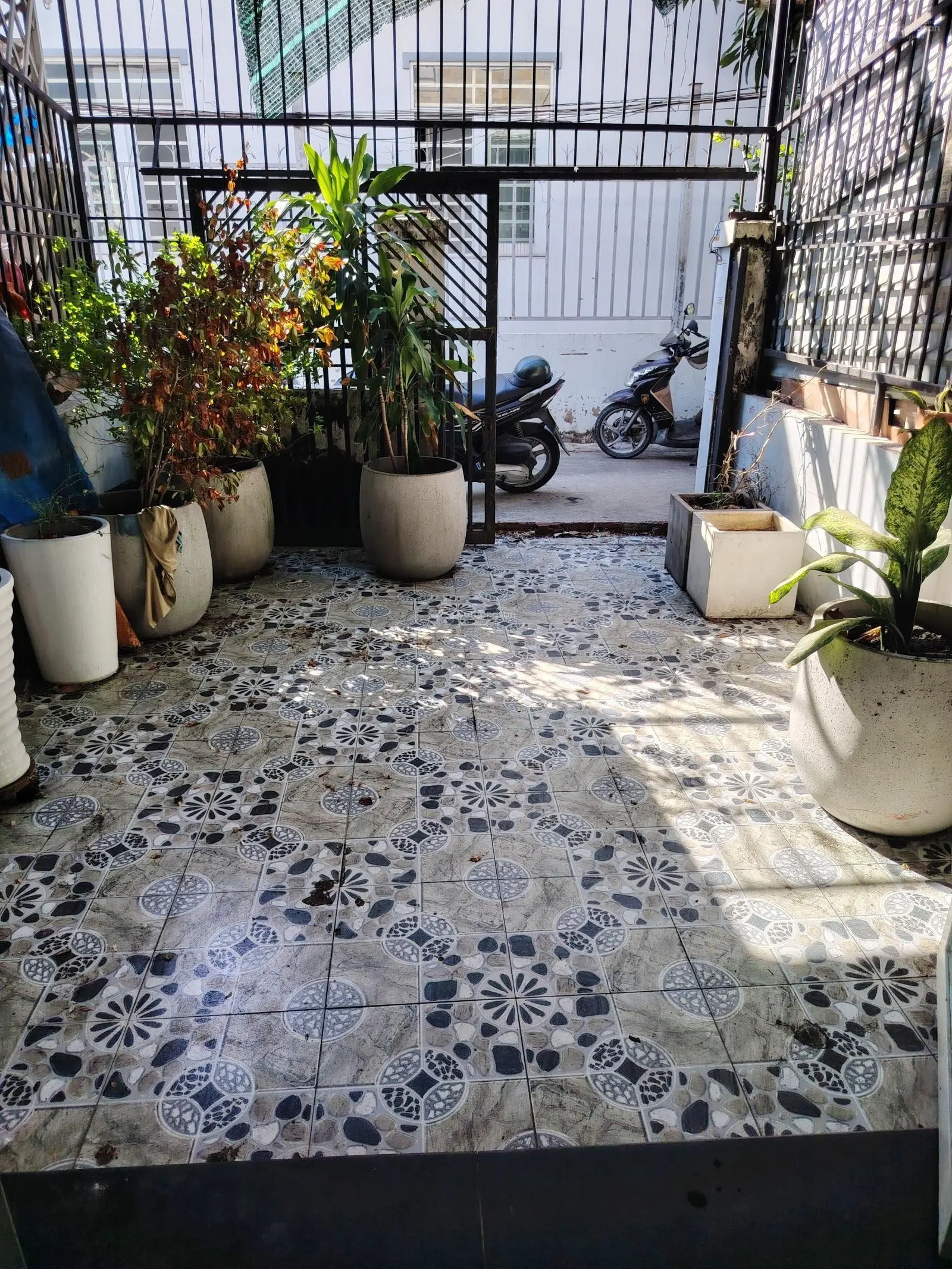 Bán gấp nhà 2 tầng kiên cố DT đất gần 120m2 full thổ cư, nở hậu tài lộc. Chỉ nhỉnh hơn 4tỷ
