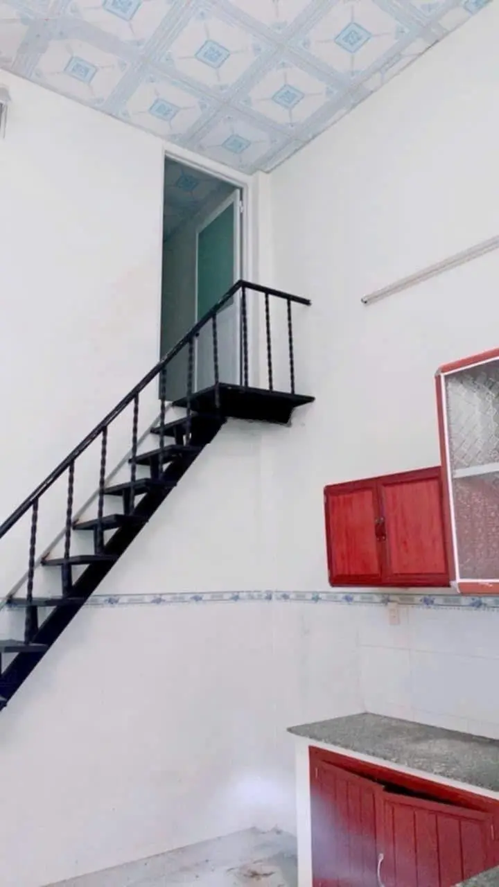 Nhà gác lửng, đường thông P. Phú Hoà, Thủ Dầu Một, DT: 4x20, thổ cư: 60 ,LH:0949243531