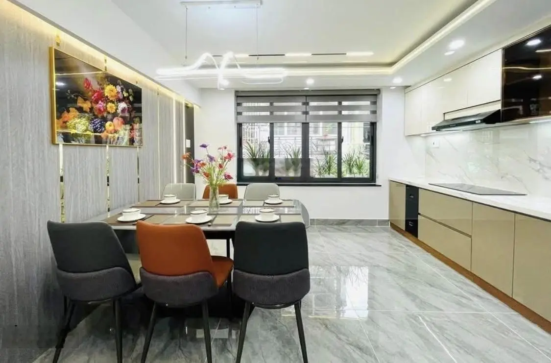 Chủ gửi bán nhanh trước tết nhà đường Nguyễn Thị Trọng, Tân Bình. Giá 3 tỷ 990/ 5x18m. 1 lửng 2 lầu