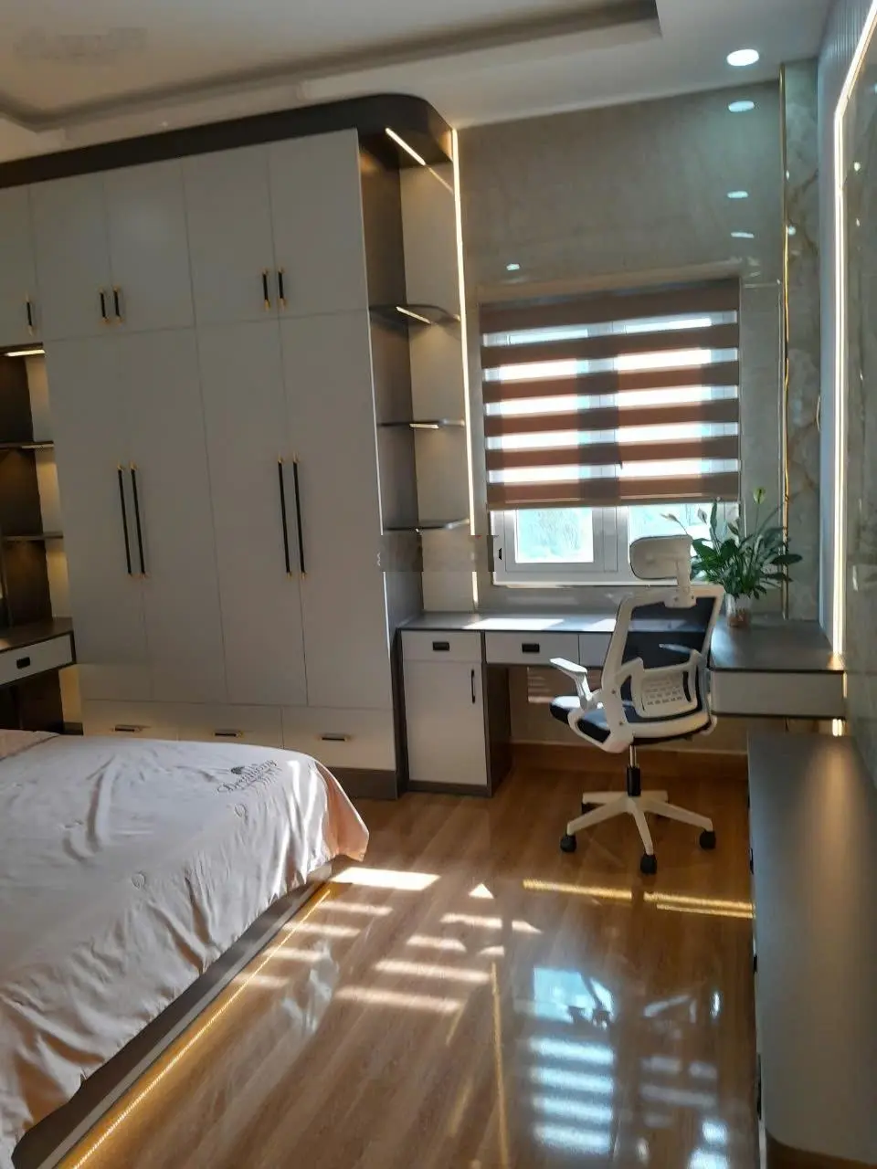 Bán căn nhà ngay Hiệp Thành Quận 12, ngay đường 8 sát bên dg Nguyễn Ảnh Thủ