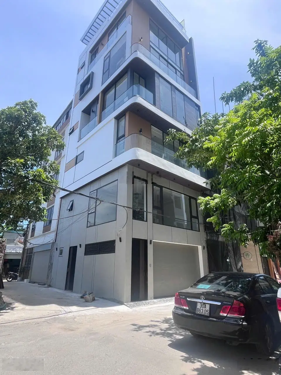 Bán nhà phố Hồng Tiến Long Biên - 6 tầng thang máy - gara ô tô - full nội thất tiền tỷ