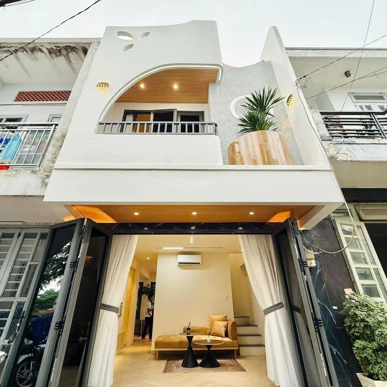 Chủ ký gửi nhà Nhất Chi Mai,Tân Bình,giá/50m2, an ninh, gần trường học,HXH.LH 0922811690Ngân