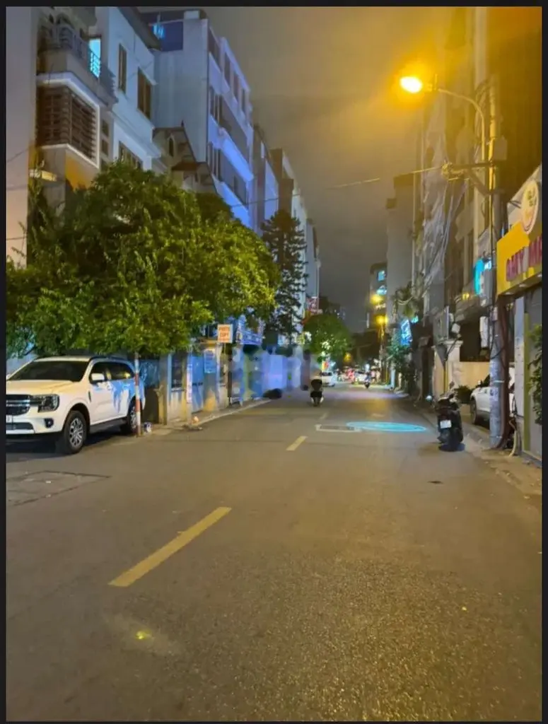 Bán nhà Đỗ Quang diện tích 68m, 7tầng thang máy full nội thất