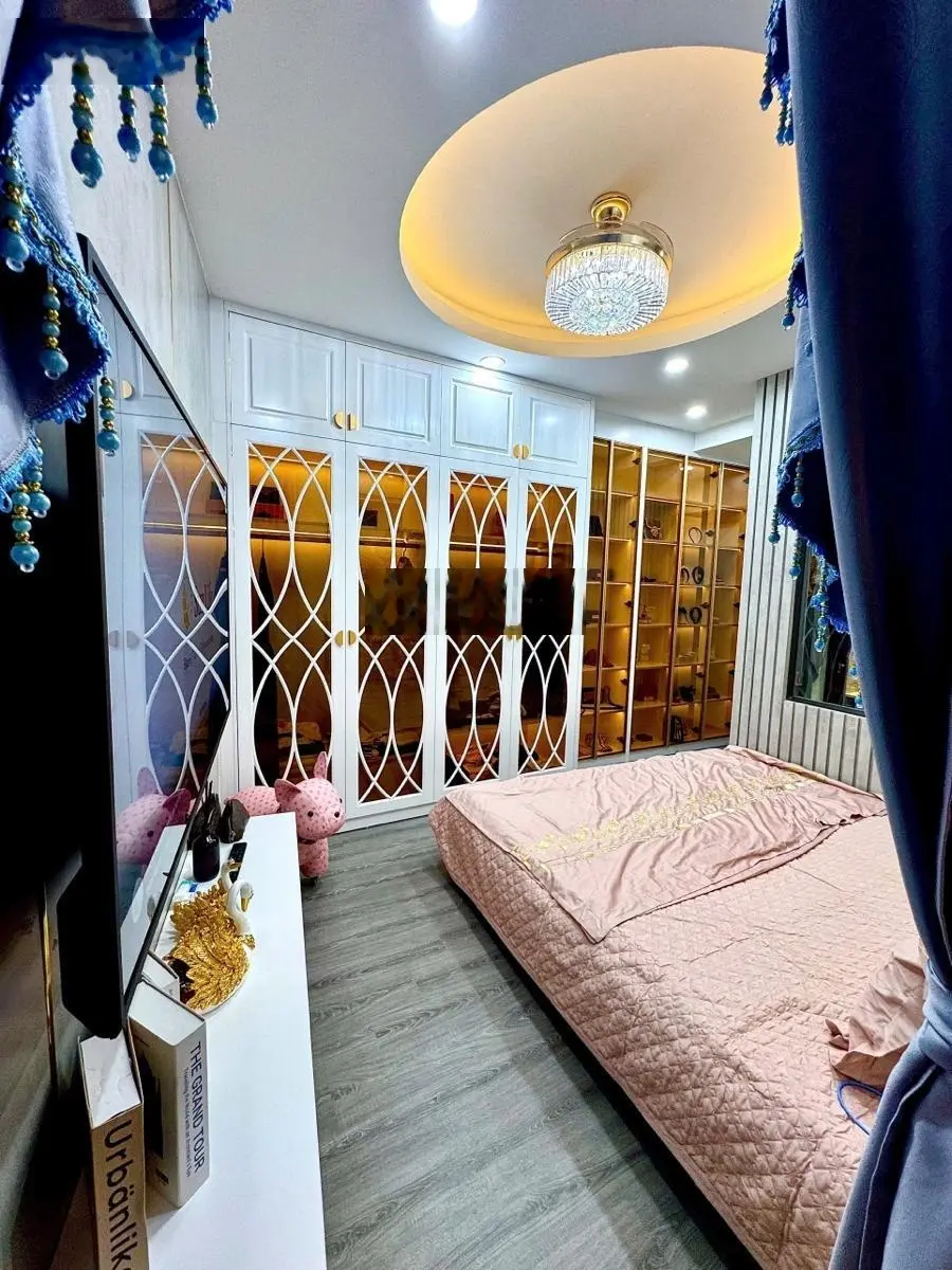 Hàng cực hiếm đống đa - khách xem trong mang thẳng vali vào ở ngay.