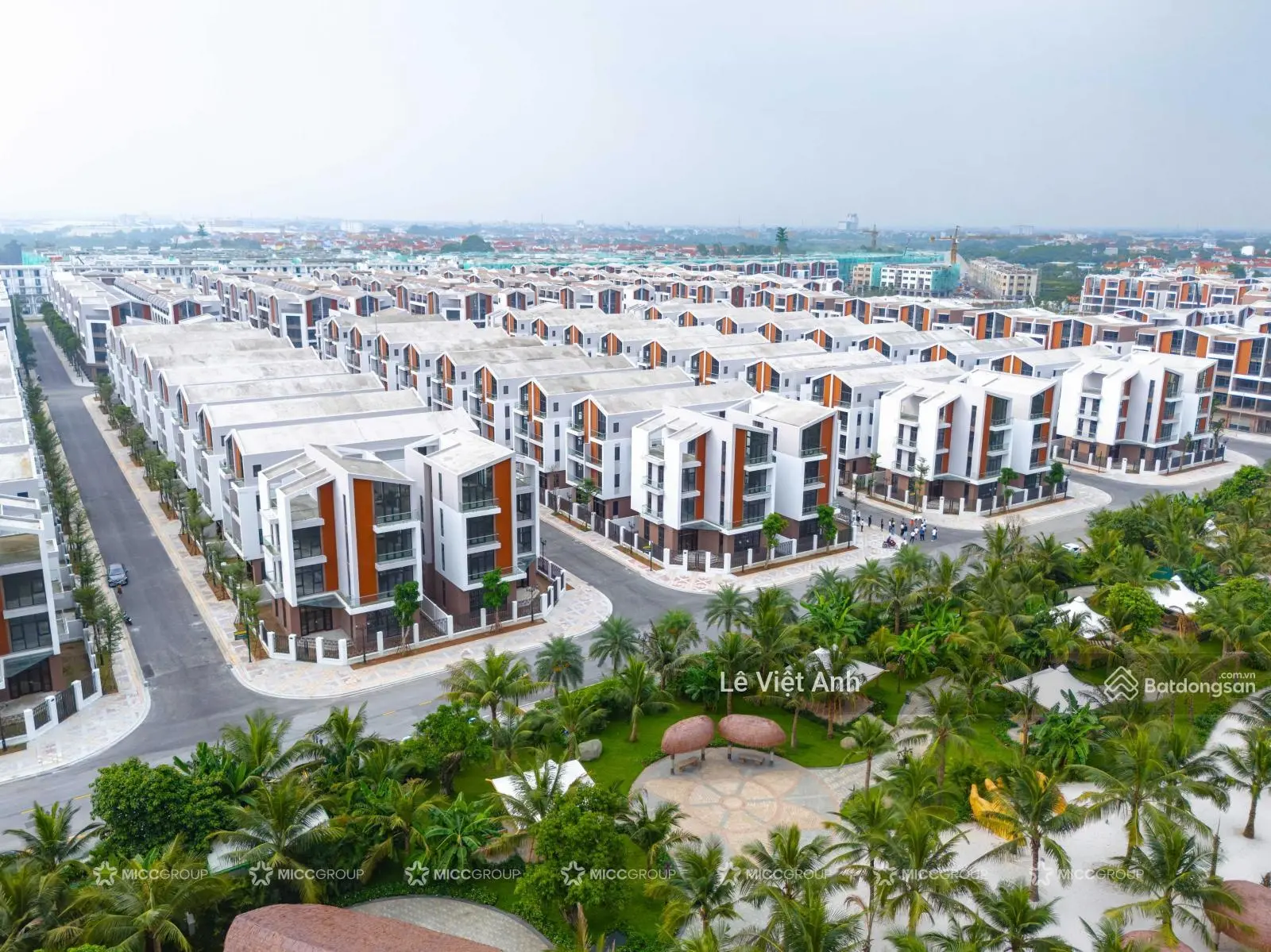 Bán biệt thự góc 2 mặt tiền Vinhomes Ocean Park 3 The Crown, Phân khu Ánh Dương, View công viên