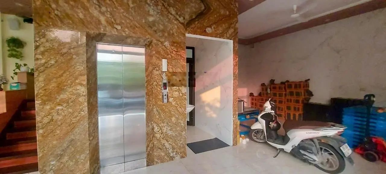 Bán gấp căn nhà 2 mặt phố KĐT Dabaco Từ Sơn giá 19 tỷ. LH 0983 668 ***