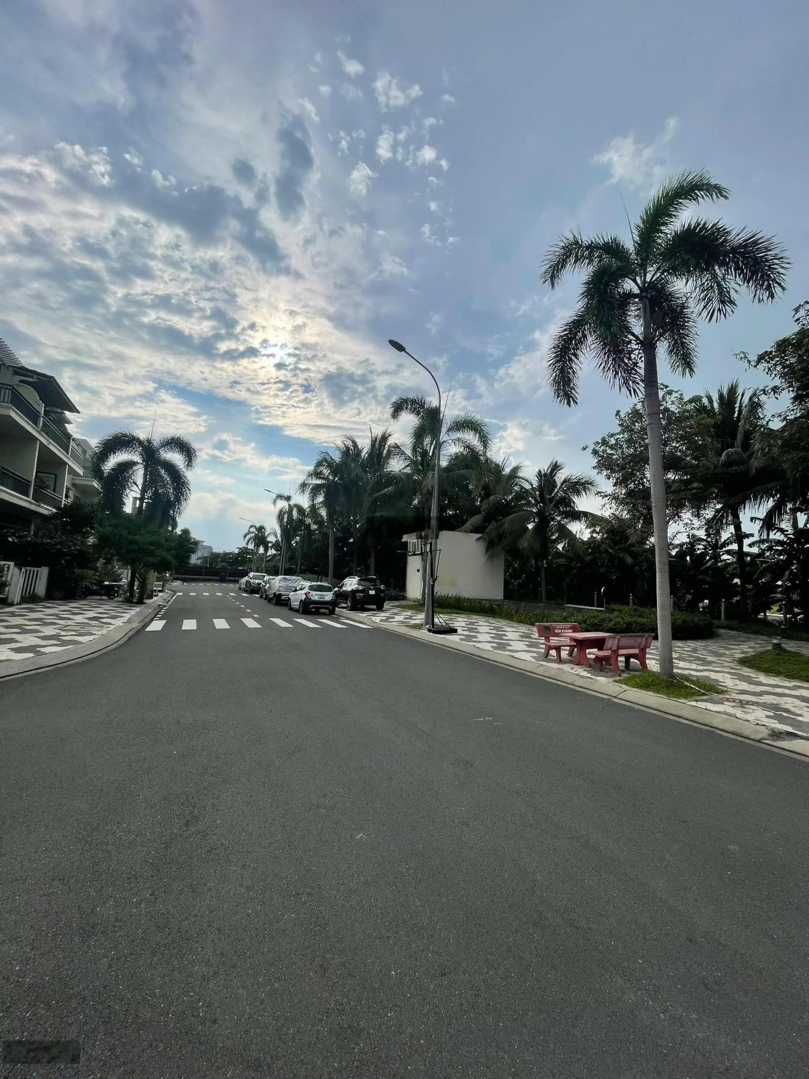 CẦN BÁN BIỆT THỰ SENTURIA 150M CĂN GÓC 2 MẶT VIEW CÔNG VIÊN CHÍNH CHỦ