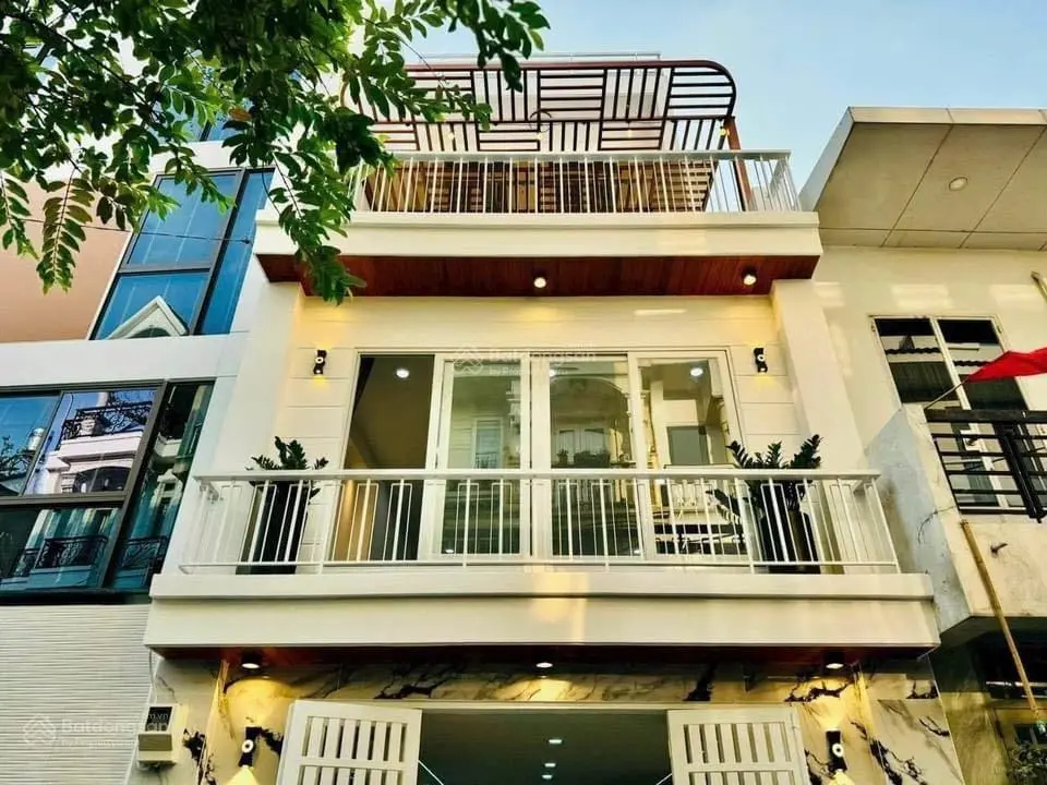 Nhà đẹp bán gấp Đào Duy Từ, P. 17, Phú Nhuận, DT: 52,8m2, (đang cho thuê 15tr/th)