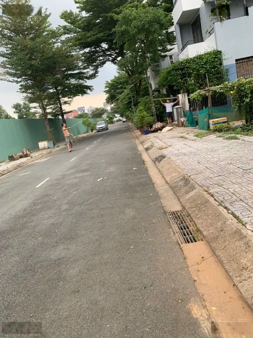 Giảm 1 tỷ bán lô đất 133m2 đường Phạm Trọng Cầu, giá chỉ 10.5 tỷ thuộc KDC Gia Hoà, Phước Long B, Q