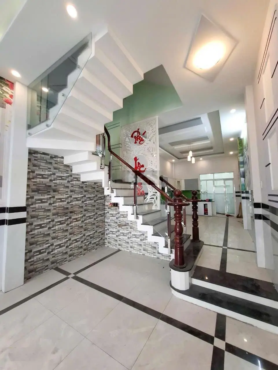 Nhà rất mới 4 tầng Khu Nam Hùng Vương - nhà mặt tiền nhưng giá hẻm - 70m2 - 4PN - ở và kinh doanh