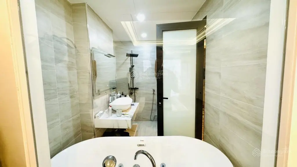 Ban nhà phố lâm hạ, bồ đề long biên, 7 tầng thang máy, gara oto 7 chỗ 45m 16.5 tỷ