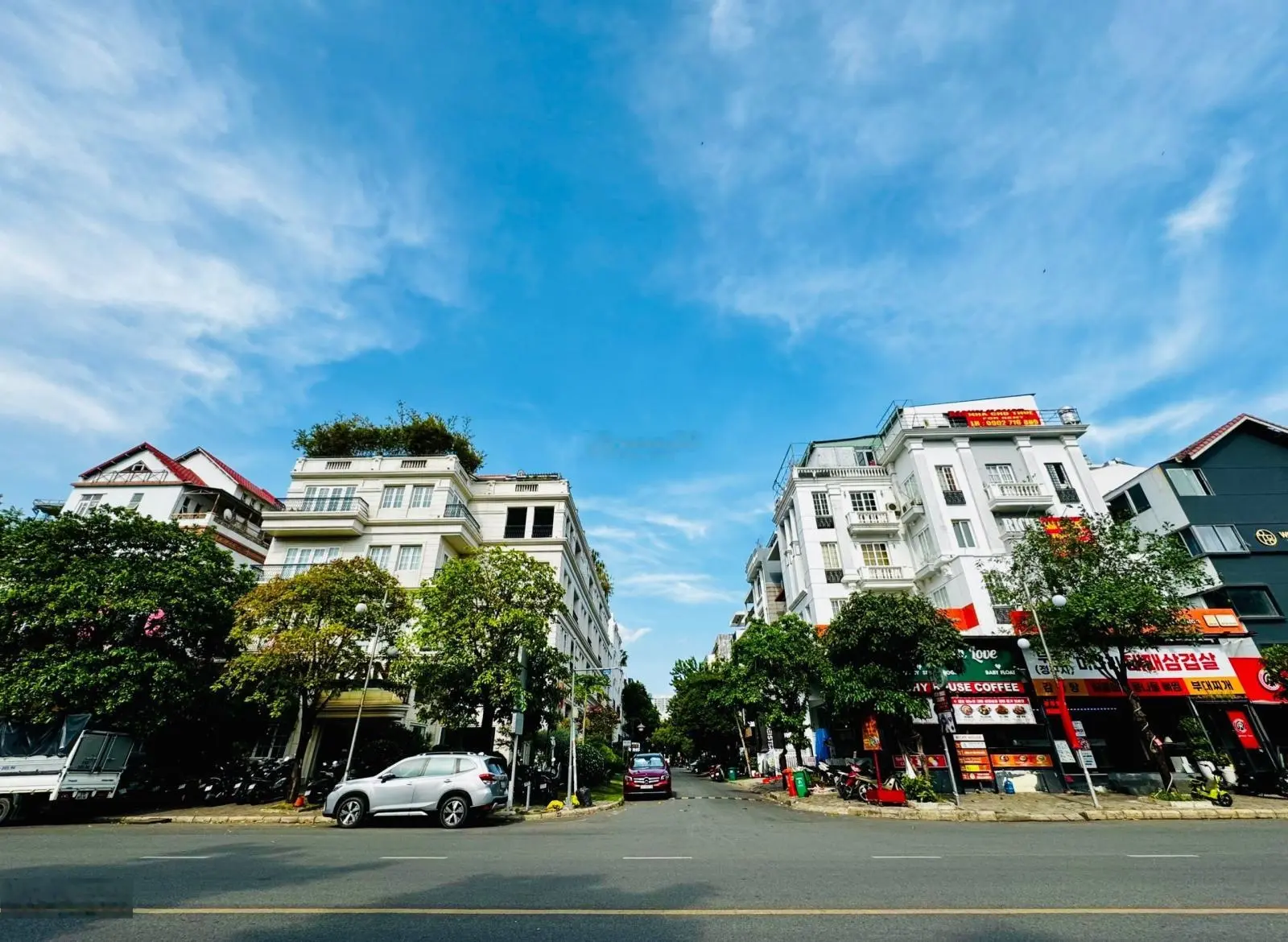 Bán nhanh nhà phố đường 17,5m ngay khu Hưng Gia Hưng Phước Phú Mỹ Hưng Quận 7