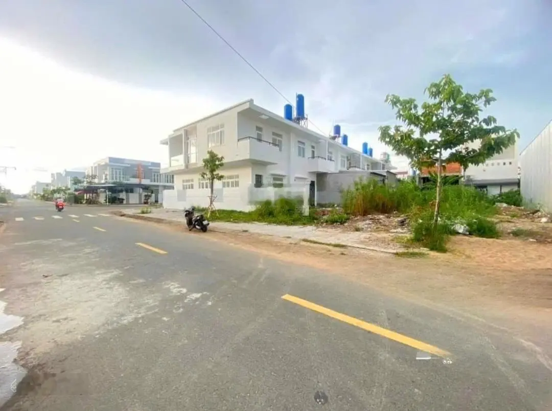 Cần vốn cho con làm ăn bán lỗ lô đất MT Đường Hàm Nghi cách công viên phường 5 300m 100m2/SHR/600TR