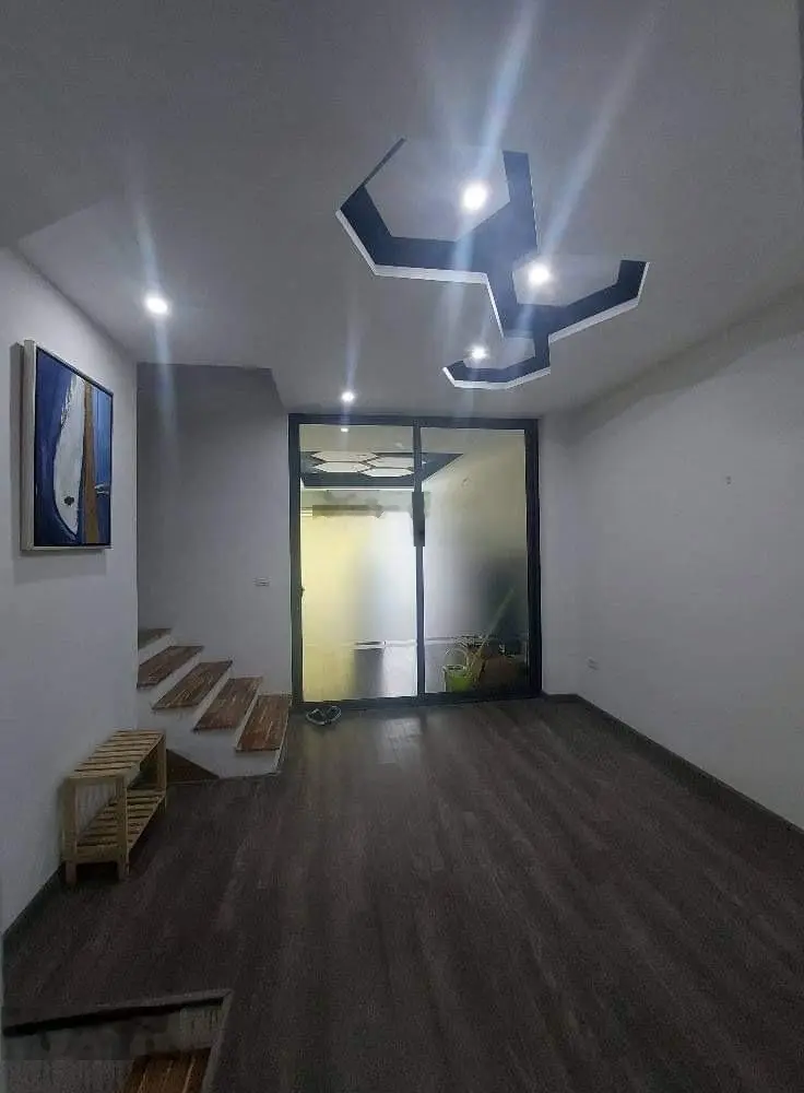 Nhà liền kề quận Thanh Xuân 130m2, (5 nổi + 1 hầm), thang máy, 2 ô tô để trong nhà