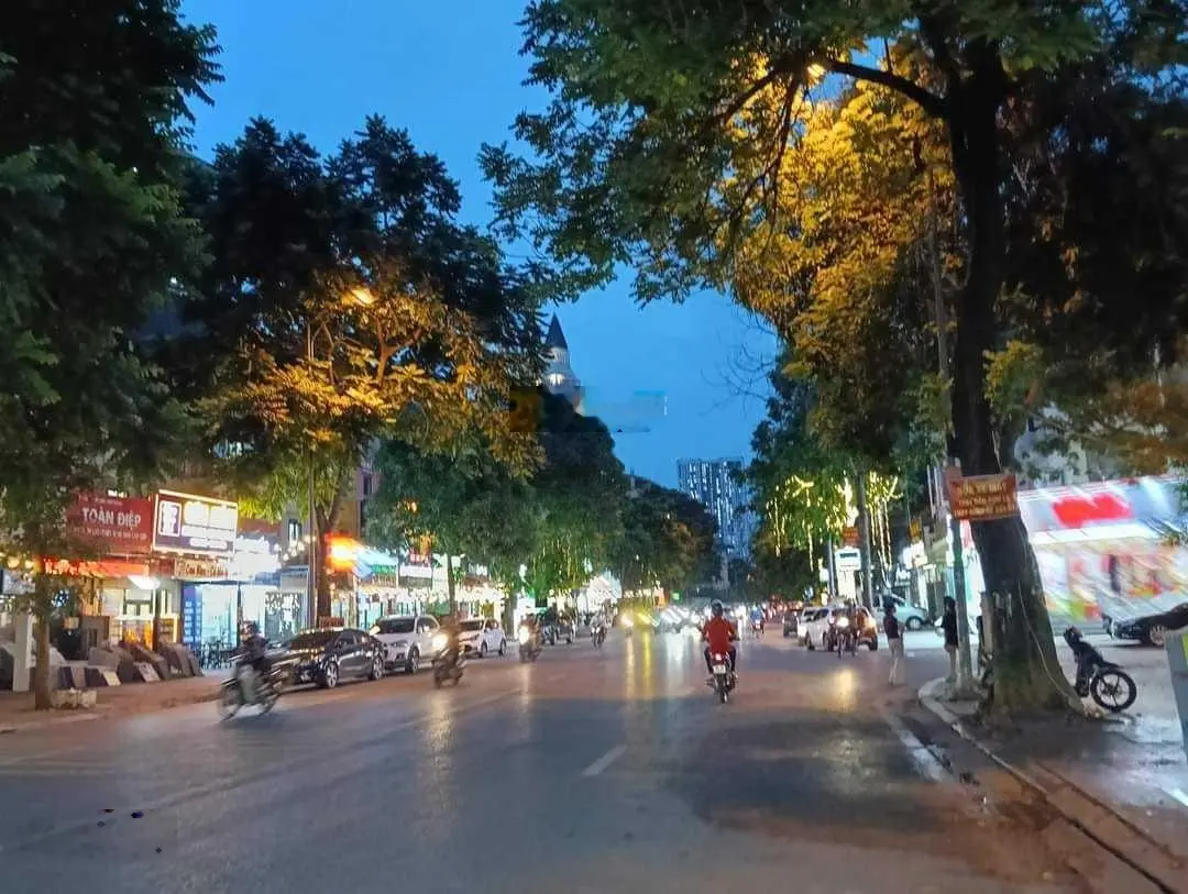 Bán nhà La Casta KĐT Văn Phú, Hà Đông: 73m2x4T, 5m tiền, vị trí đẹp, kinh doanh tốt, nhỉnh 17 tỷ