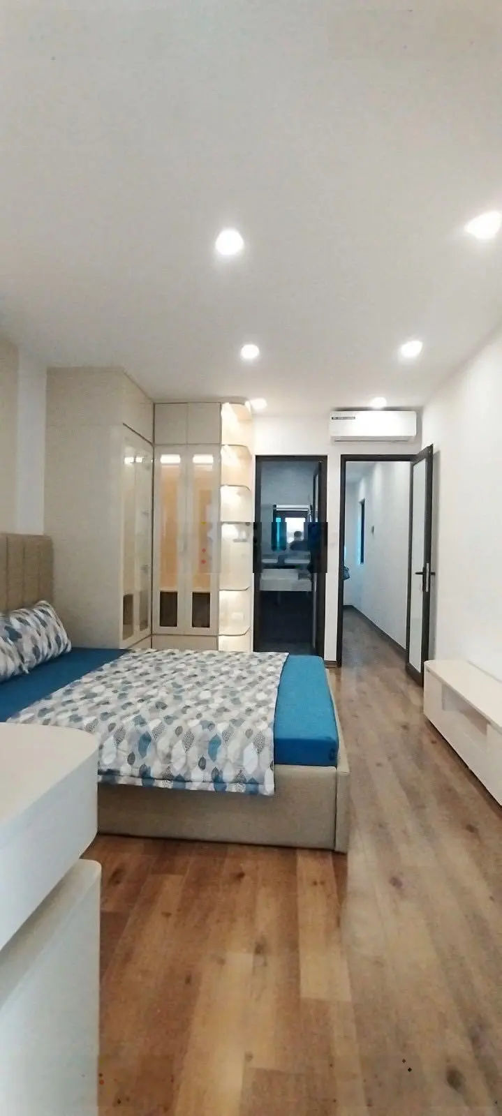 NHÀ MỚI - 3 NGỦ - NGÕ THÔNG 3 GÁC - MỘT BƯỚC CHÂN RA OTO ĐỖ