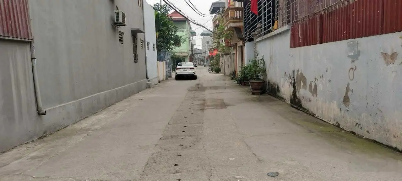 Cần bán đất tại Thôn Tiền, Dục Tú, Đông Anh. Diện tích 50m2, giá 3,5 tỷ