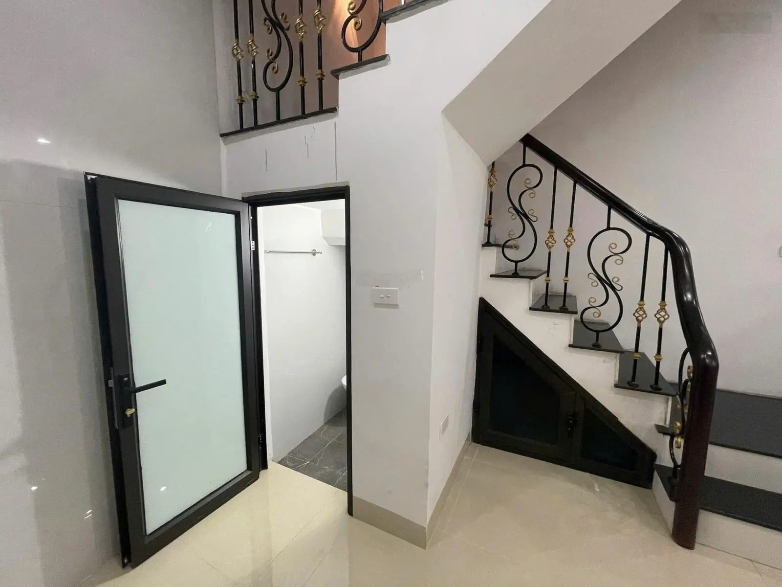 Chính Chủ Bán Nhà Mới Triều Khúc - Thanh Xuân 4 Tầng MT 4M 5 tỷ 550 Đầy Đủ Nội Thất Cao Cấp
