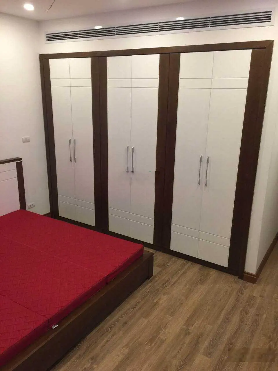 Bán căn hộ chung cư 112m2, 3PN, tòa D2 Giảng Võ, View Hồ Giảng Võ, 0904 760 ***