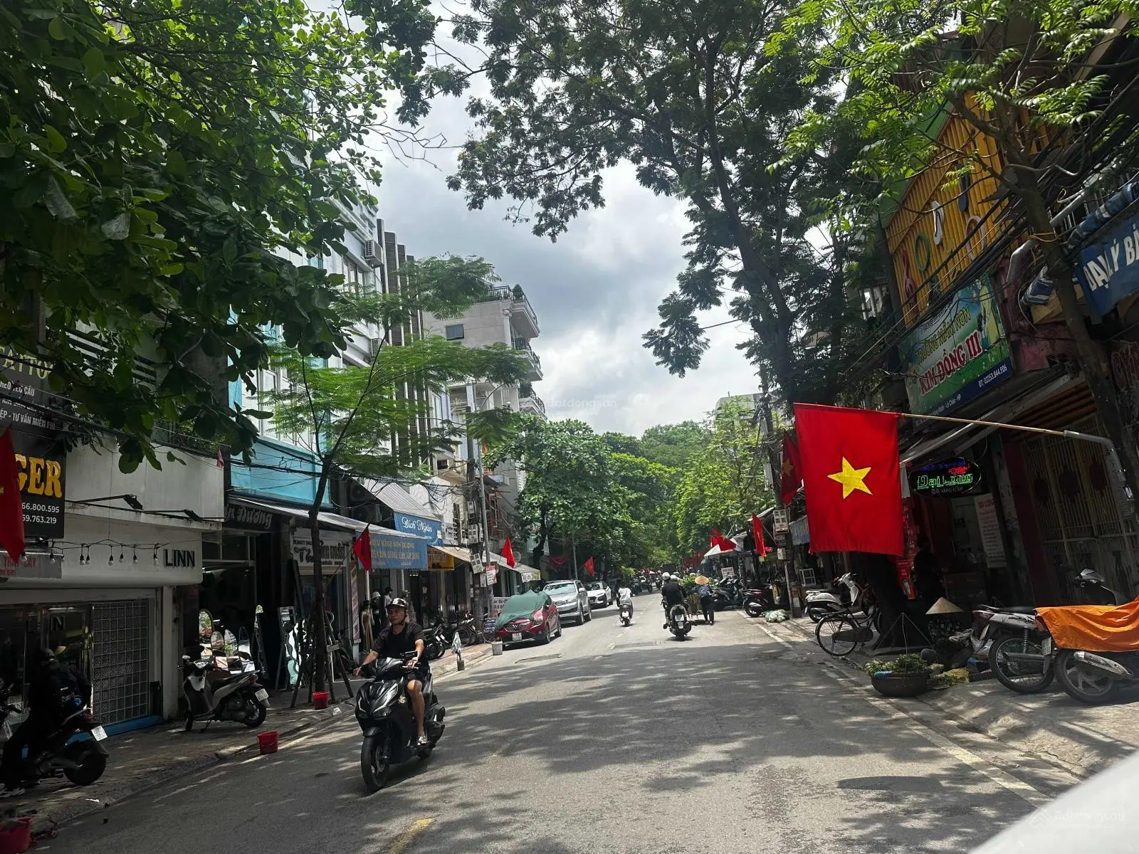 Bán nhà mặt đường An Đà gần trường gần chợ tập trung đông dân cư vài bước chân ra ngã tư Đông Khê 2