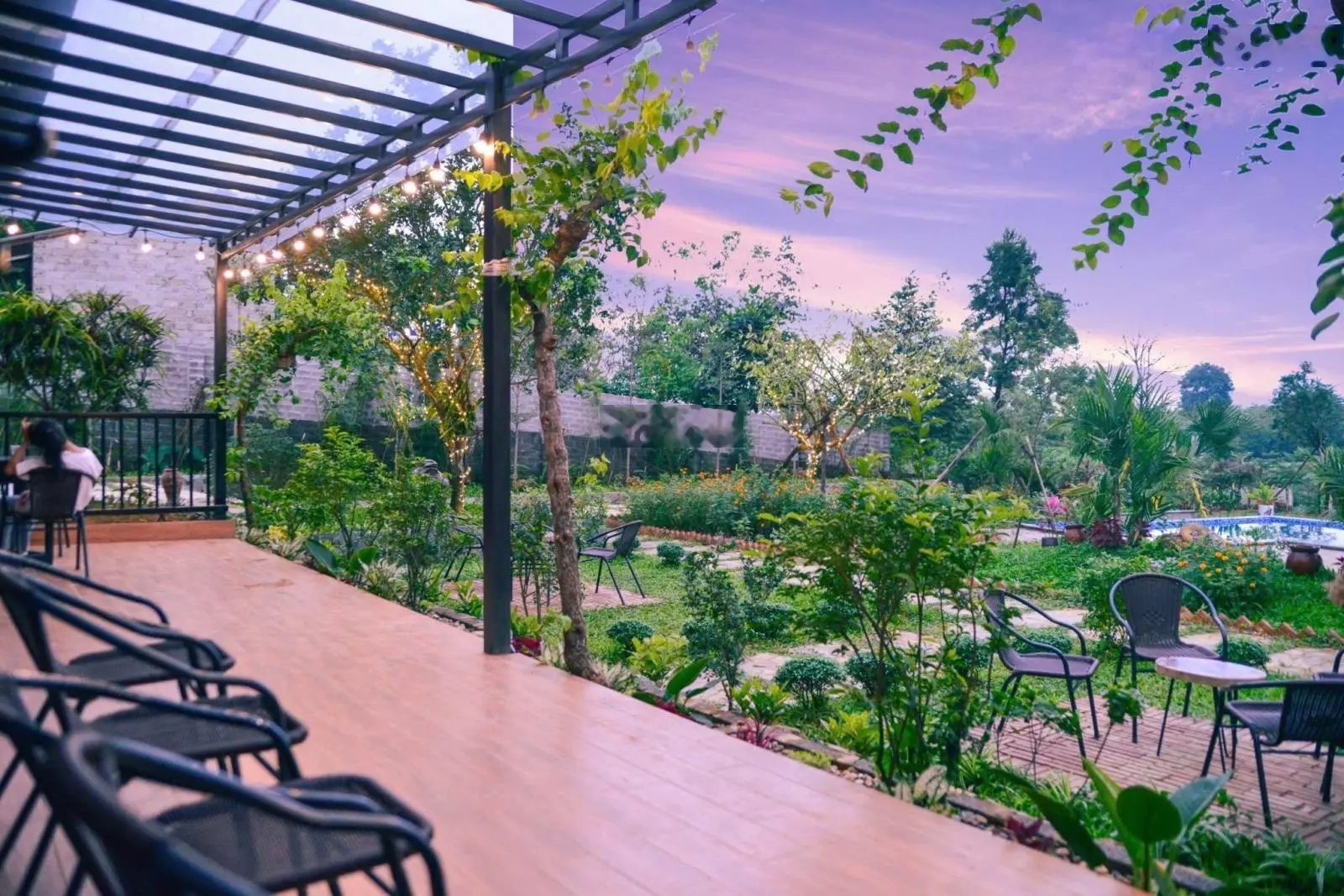 Chính chủ cần bán Villa Laifarm Vân Hoà, Ba Vì, Hà Nội, 2220m2, sẵn dòng tiền kinh doanh homestay