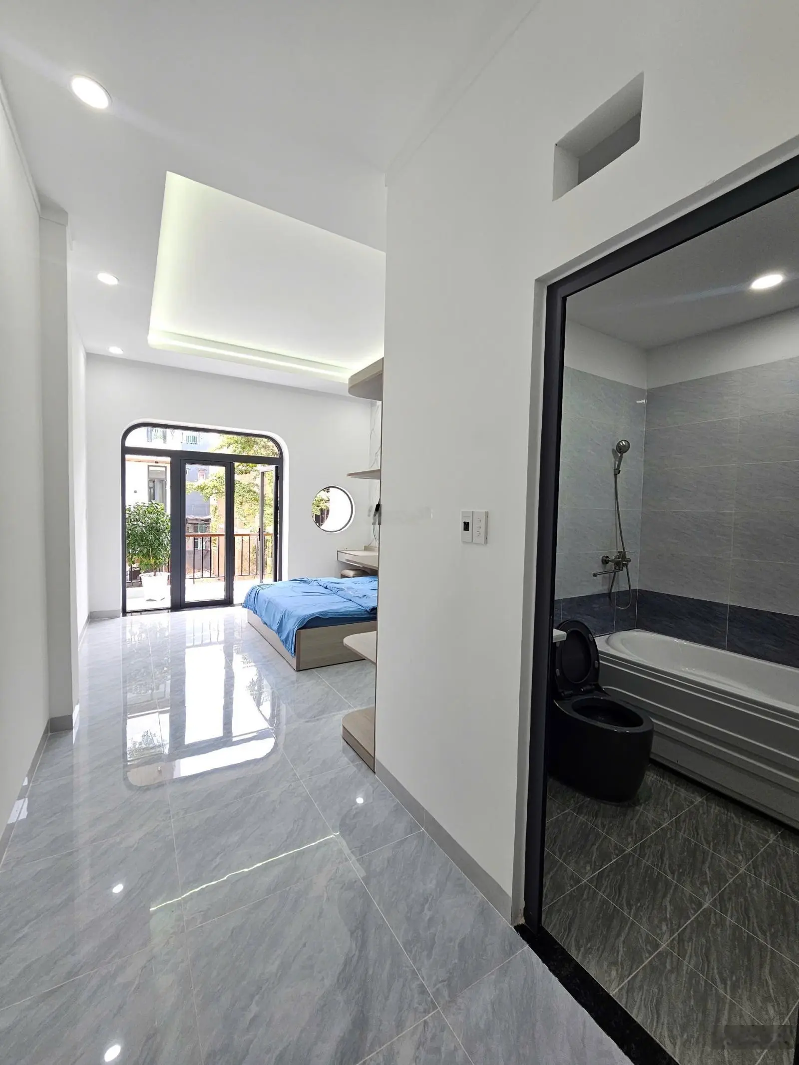 Nhà hoàn công, cách DT743 chỉ 200m