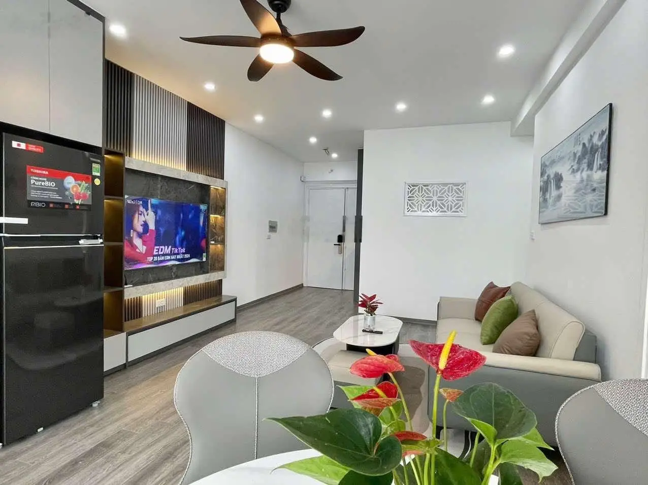 Hàng hiếm tại KĐT Linh Đàm: Bán căn hộ 3 PN, nội thất cao cấp nhận nhà ở ngay LH 0965 289 ***