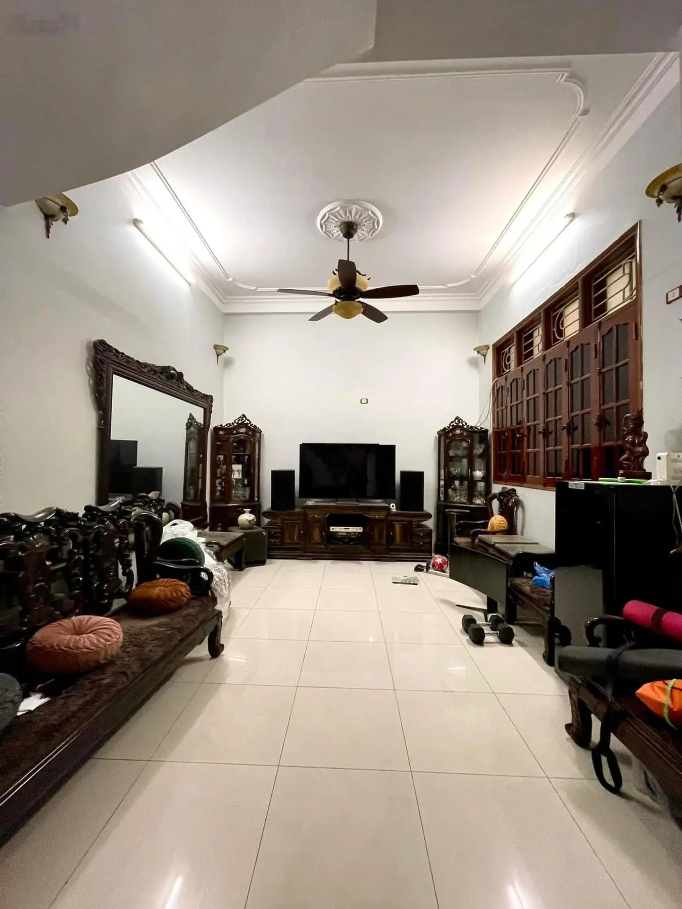 Bán Nhà phố 8/3 , Hai Bà Trưng . DT 54m2 6T Mặt tiền 12m. giá : 16 tỷ. LH :0383 426 ***