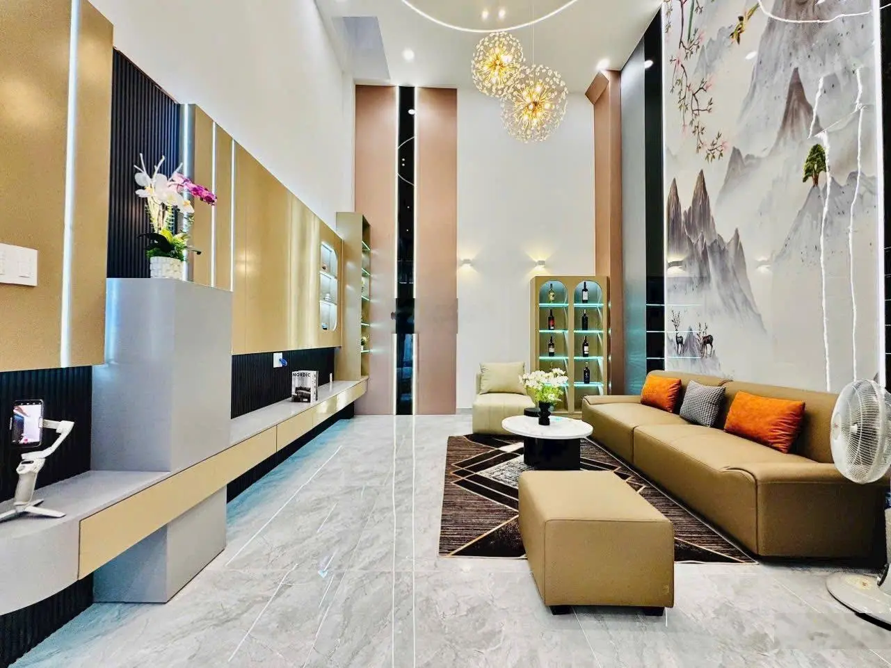 Nhà đang cho thuê 25tr/tháng tại Huỳnh Văn Bánh, Phường 11, Phú Nhuận cần sang nhượng lại chỉ 3tỷ85