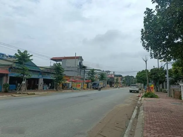 ĐẤT ĐẸP TUYẾN 2 ĐƯỜNG 420 GIÁ RẺ DÂN CẮT RA BÁN GẦN ĐH FPT, ĐHQG